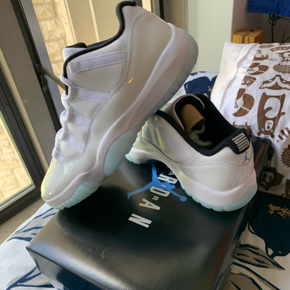 Brand NEW with tags Jordan 11 legend blue low - Picture 4 of 10